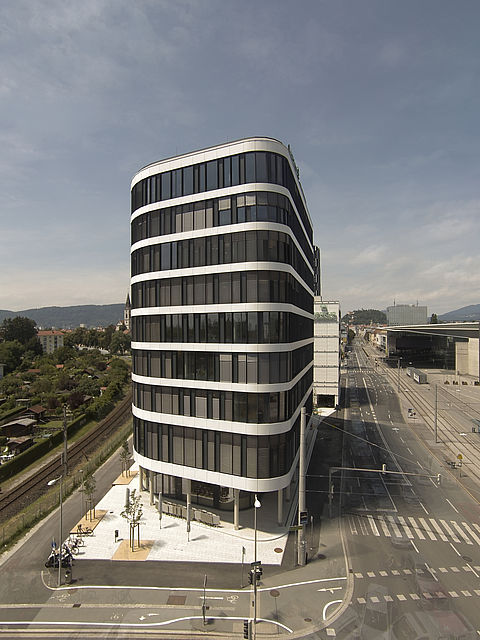 Livebild Baukamera 3 - Webcam 'Ansicht von Süden' - Baustelle Neubau Merkur Campus, Graz-Jakomini (ca. 5 Minuteninterval)